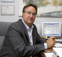 Dr. Angél Martín